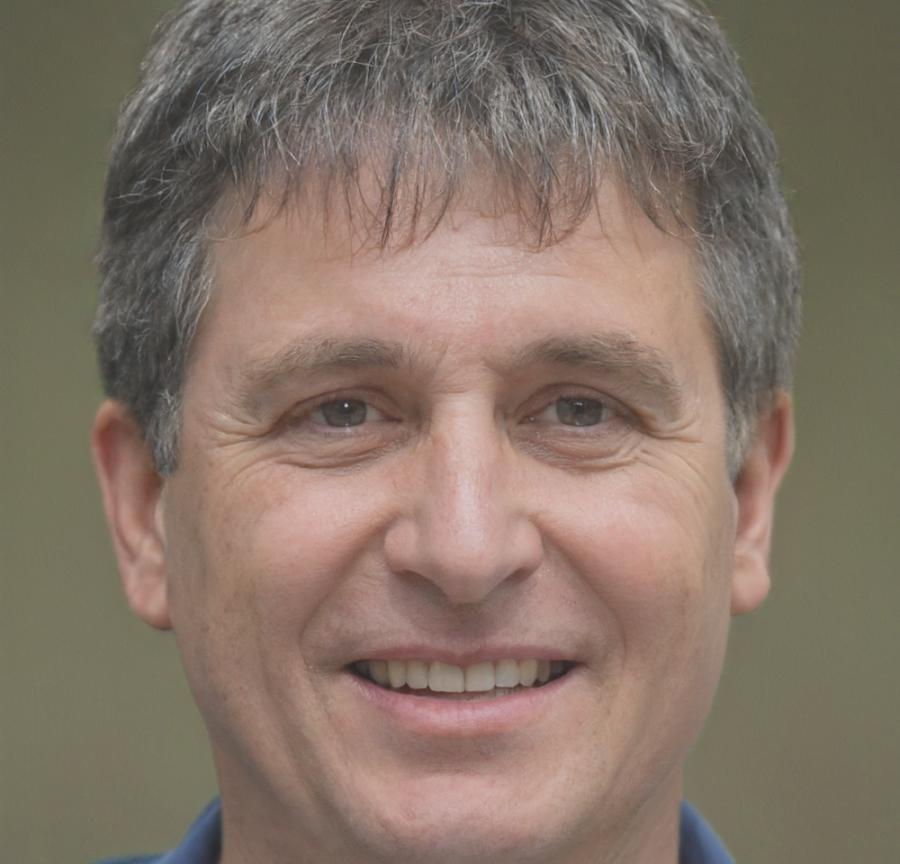 Dimitri Vandecasteele, Senior Investment Strategist